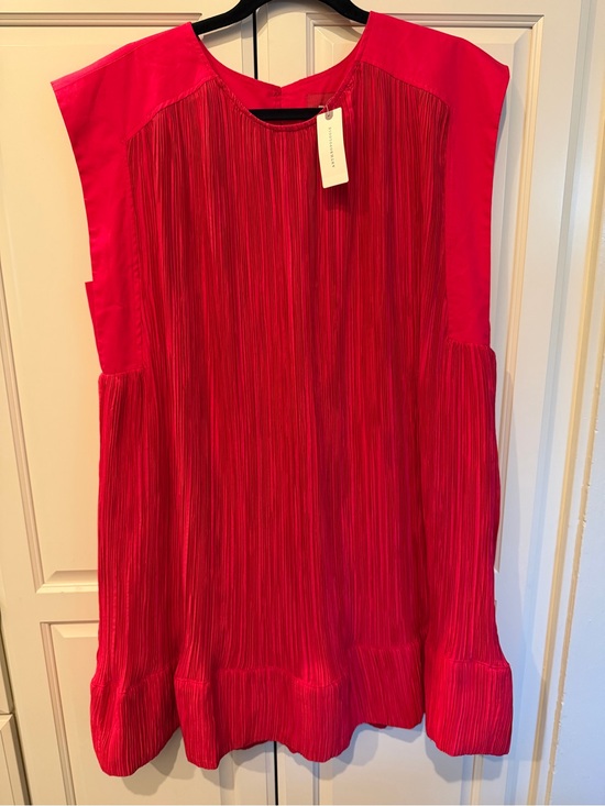 By Anthropologie Dresses & Skirts - NWT By Anthropologie Cap Sleeve Plisse Fuchsia Mini Dress L